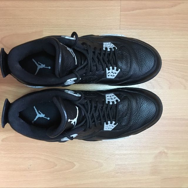 Air Jordan 4 Retro 'Oreo' Remastered LE Queensway Mall pair, Men's