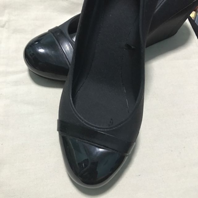 crocs cap toe wedge