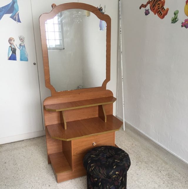 Dressing Table With Stool, Furniture & Home Living, Furniture, Tables