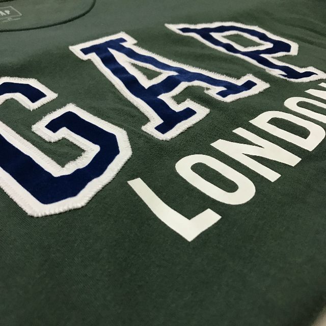 Gap | Basic Tee x London (Category: Tshirts & Polo Shirts) located in Sitiawan. Submitted by milkping90 (Listing ID 86387056, Image 3). Description: .
