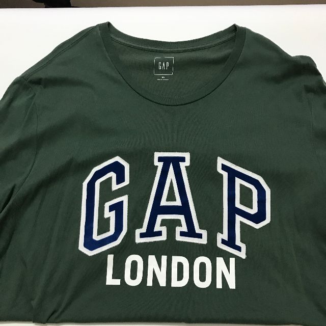 Gap | Basic Tee x London (Category: Tshirts & Polo Shirts) located in Sitiawan. Submitted by milkping90 (Listing ID 86387056, Image 2). Description: .