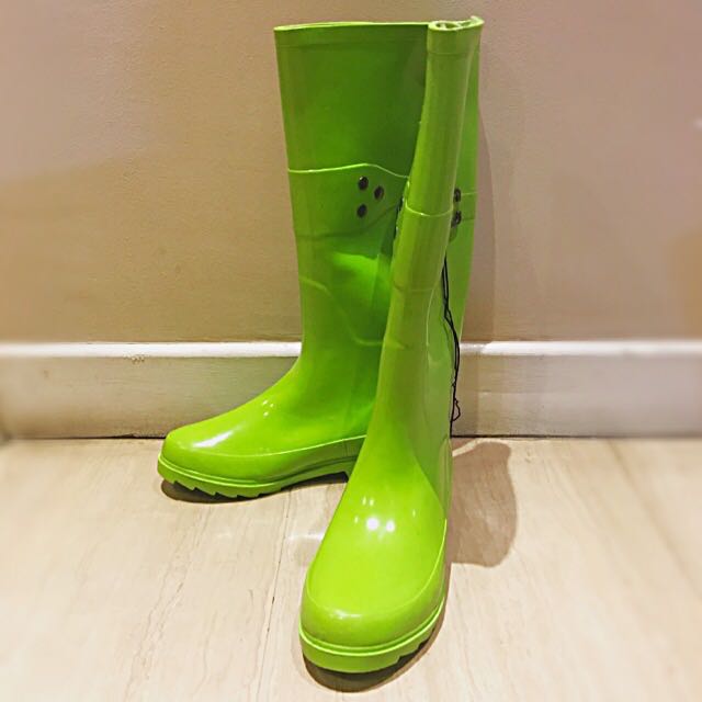 green rain boots