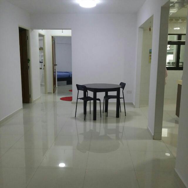 Hdb Whole Unit For Rental At Clementi Ave 3 Along Commonwealth Ave West Blk 46x Size 1249 Sq Ft 3 Bedroom Comfortably Walk To Clementi Central And Mrt Property Rentals On Carousell