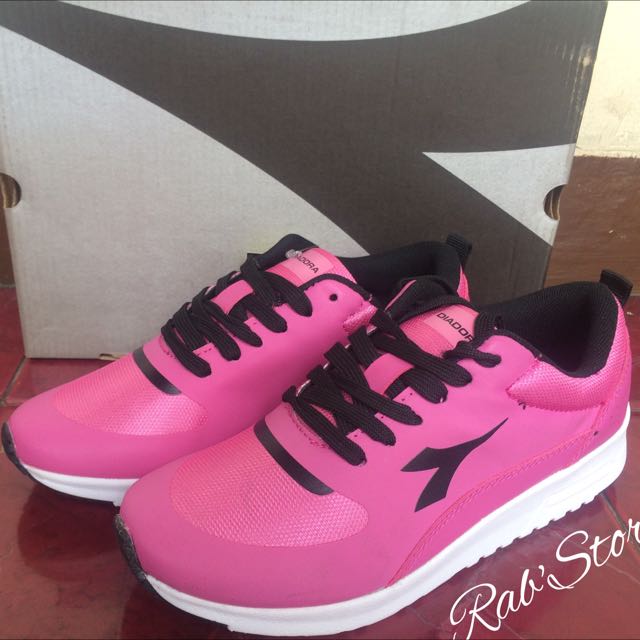 Sepatu Diadora Original Venera Fux Fesyen Wanita Sepatu Di Carousell