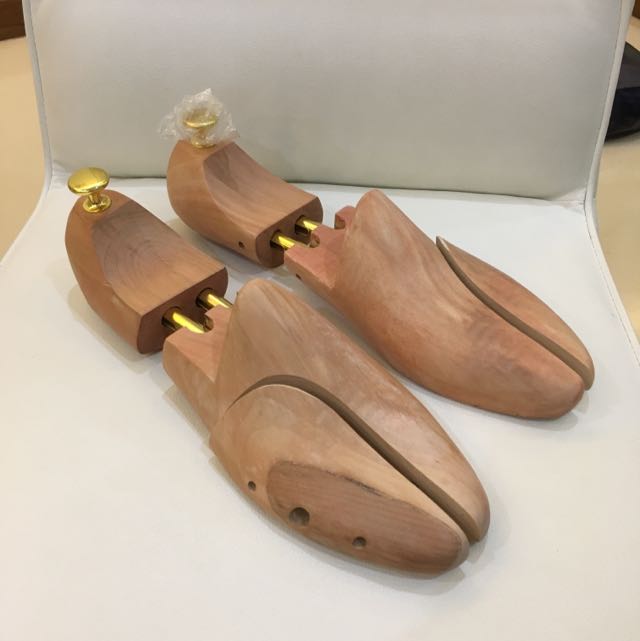 wooden shoe shaper