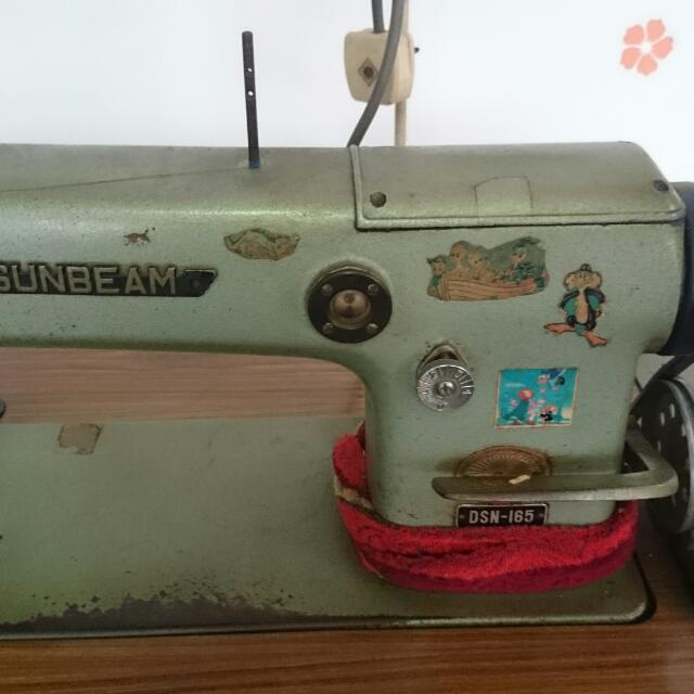 Sunbeam DSN165 Commercial Sewing Machine, TV & Home Appliances