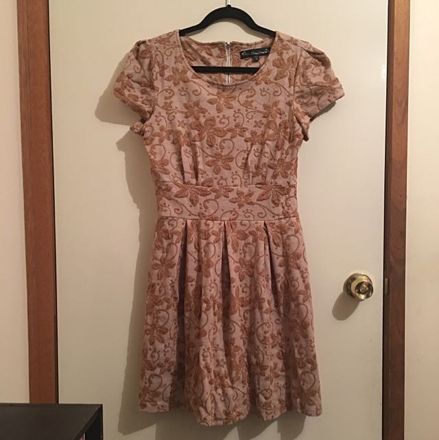 Mela Love London Capped Sleeve Floral Dress Women S Fashion