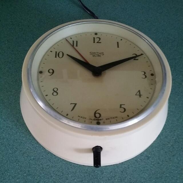 Old Smiths Electric Clock, Hobbies & Toys, Memorabilia & Collectibles