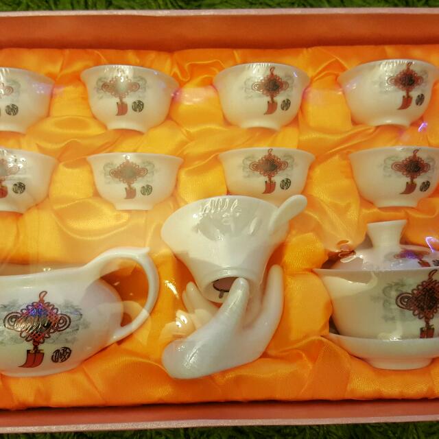 Porcelain Teapot Set, Furniture & Home Living, Kitchenware & Tableware