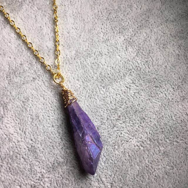 Brand New Aredhel Raw Quartz Crystal Shard Stone Pendant on 14K