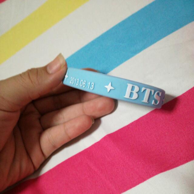 Bts (Category: Everything Else) located in Singapore. Submitted by slimyslime_ (Listing ID 86727013, Image 2). Description: .