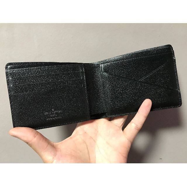 Shop Louis Vuitton Multiple wallet (N62663, N62663) by treatmyself