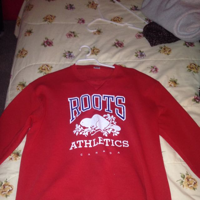 Roots deals red sweater