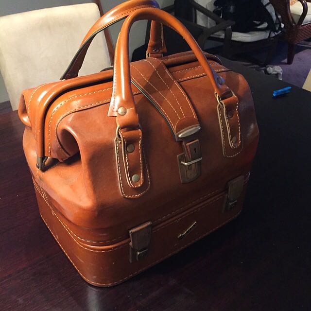 Vintage Savoy Leather Bag Originally Used For Lawn Bowls Women S Vintage Savoy Leather Bag Originally Used For Lawn Bowls Women S Fashion Bags Wallets On Carou