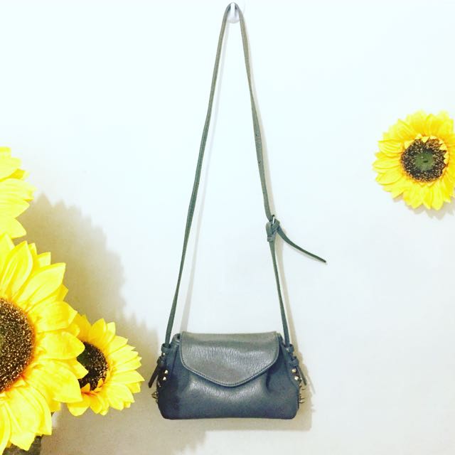 👛 Primadonna Grey Sling Bag 🌼, Women's Fashion, Bags & Wallets, Cross