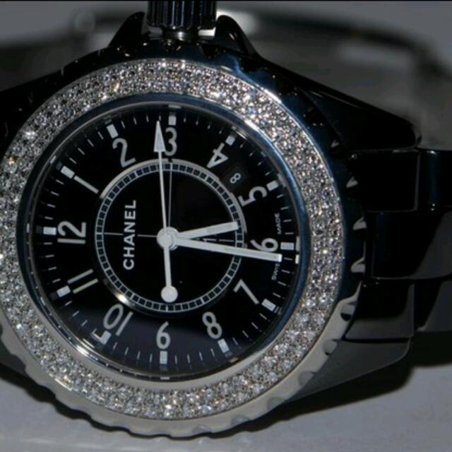Chanel J12 Quartz movement (Category: Luxury Watches) located in Makati City. Submitted by luxedeclutter (Listing ID 86789806, Image 2). Description: Chanel j12 quarts movement Ceramic with Sapphire Glass (scratch resistant glare proof sapphire crysyal) Diamonds around the entire bezel Date Display Black Ceramic bracelet was given as a gift years ago (no receipt) in good condition comes with box but the box is a little bit worn out because of ana