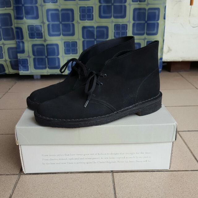 clarks desert boots black