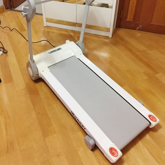 Energym Irunner 部屋跑步機 包運費 Sports Other Sports