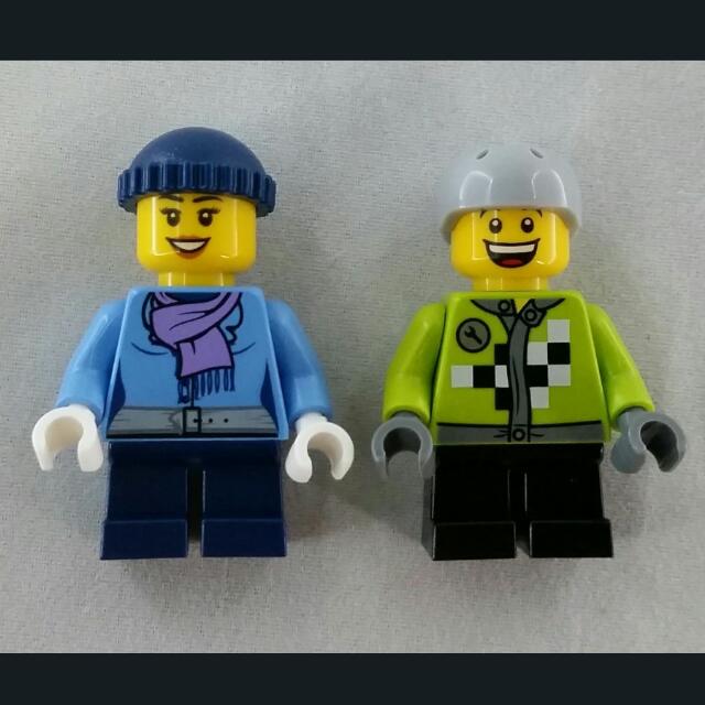 Lego Minifigure Holiday Winter Fun 40124 2 Kids Minifigure New Toys Games Bricks Figurines On Carousell