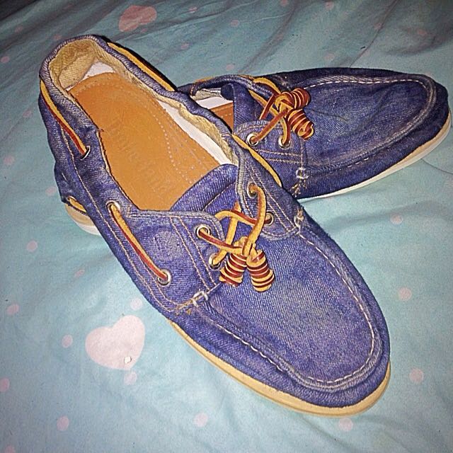 timberland boat shoes size 9