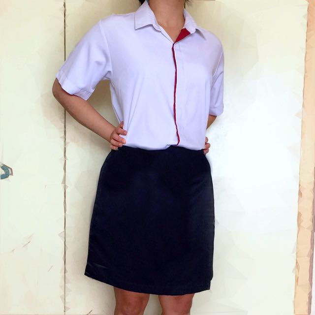 Yishun JC Uniform[RESERVED], Books & Stationery, Textbooks on Carousell