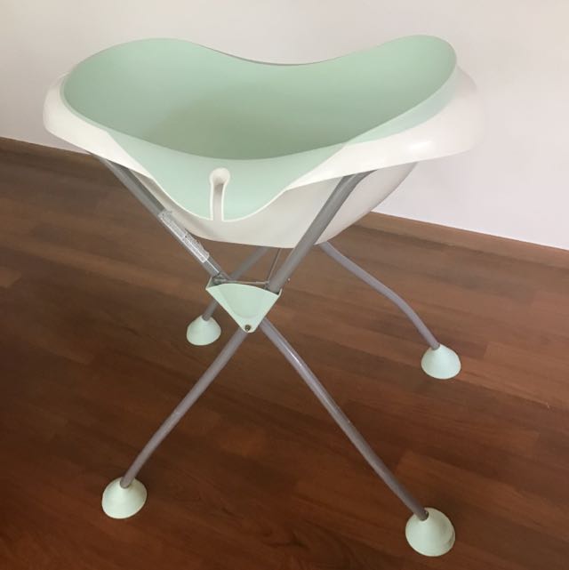 beaba bathtub with stand