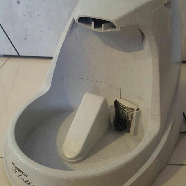 Drinkwell Platinum Water Fountain (Used), Pet Supplies, Homes & Other Pet Accessories on Carousell