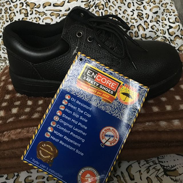 Encore safety shoes, Men's Fashion 