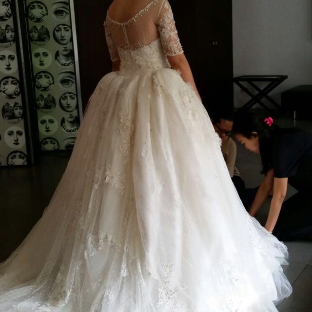 Biyan wedding dress shop