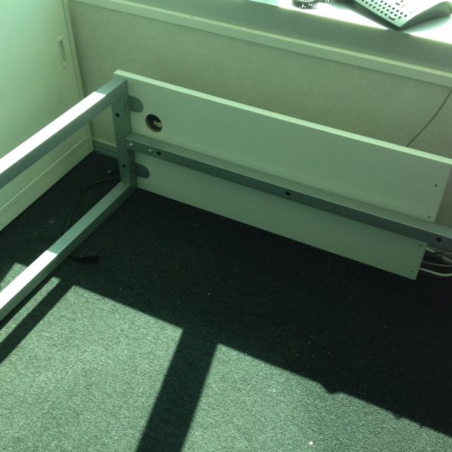 Office 7 Sharp Table （分類：桌子）位於 Hong Kong。 由 mokpeterson 提交（商品編號 86583787，圖片 3）。簡介： 。