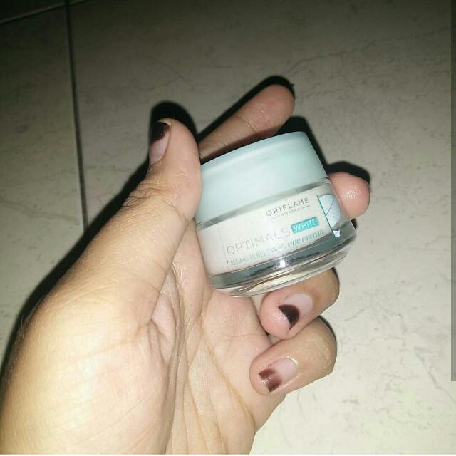 Preloved Oriflame Optimals White Seeing Is Believing Eye Cream 80 Ini Krim Mata Buat Mata Panda Jarang Banget Dipake Beli Karna Lapar Mata Harga Beli 100k Kesehatan Kecantikan Kulit Sabun
