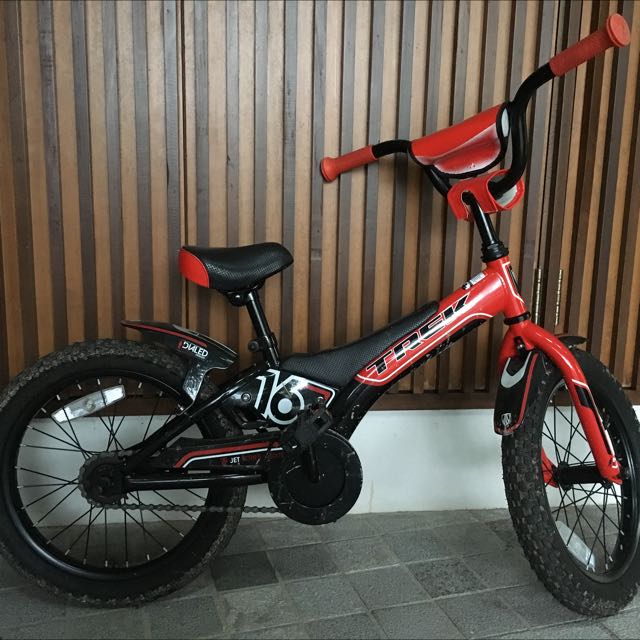Trek 16 Inch Kids Bike Bicycles Pmds Bicycles On Carousell