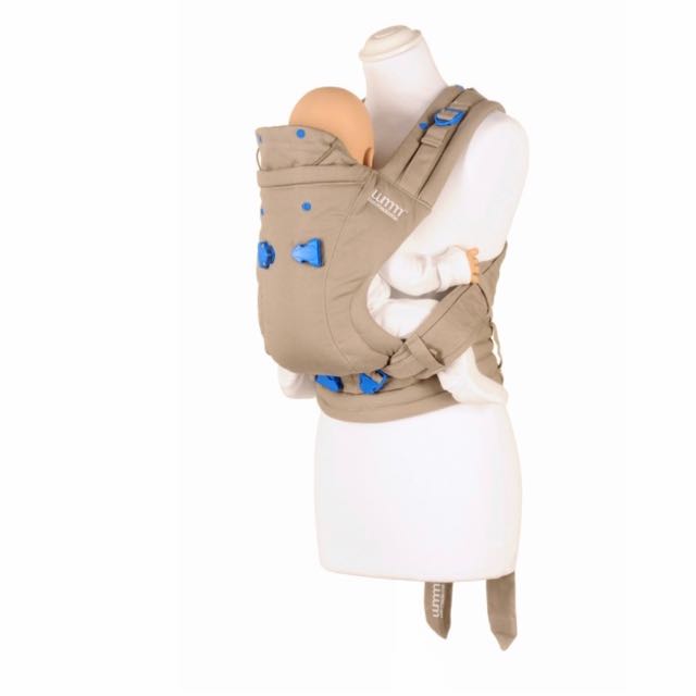 Papoose holder outlet