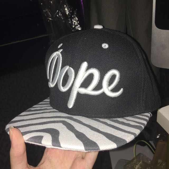 Dope Snapback (Category: Hats & Beanies) located in Petaling Jaya. Submitted by ithinkimsarah (Listing ID 87269162, Image 2). Description: Never used, but! Kept for a long time.
