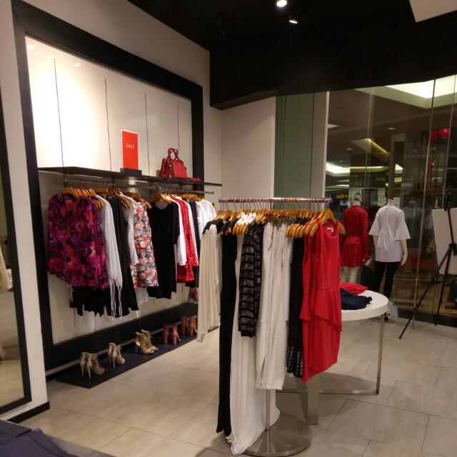 Guess Butik Taman Anggrek Womens Fashion Womens Clothes