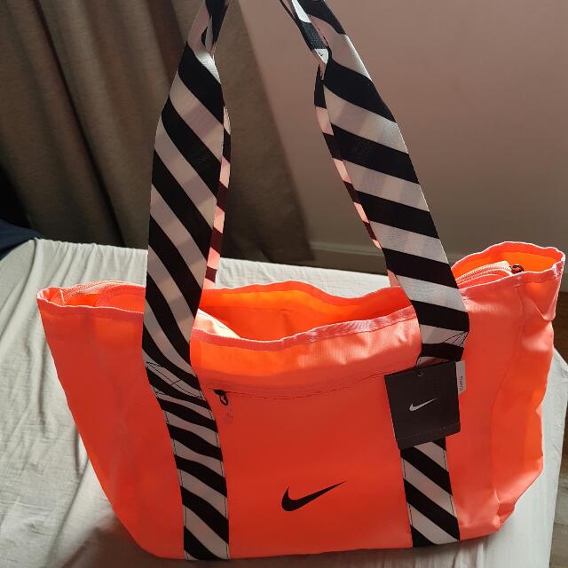 SOLD OUT Nike Legend Track Tote Bag Women s Fashion Bags Wallets Cross body Bags on Carousell