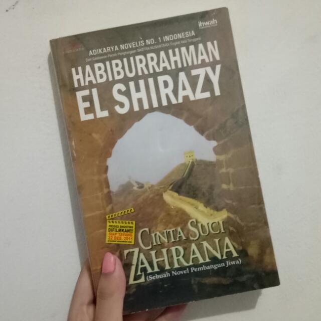 Novel Cinta Suci Zahrana Buku Alat Tulis Buku Di Carousell
