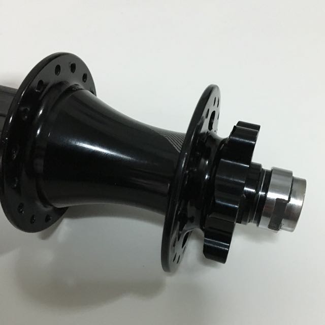 specialized sealed bearing hubs