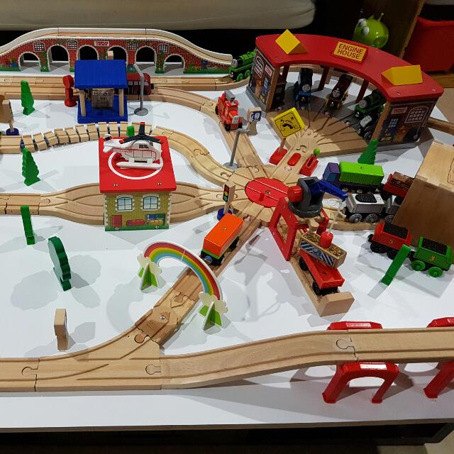 thomas wooden track set