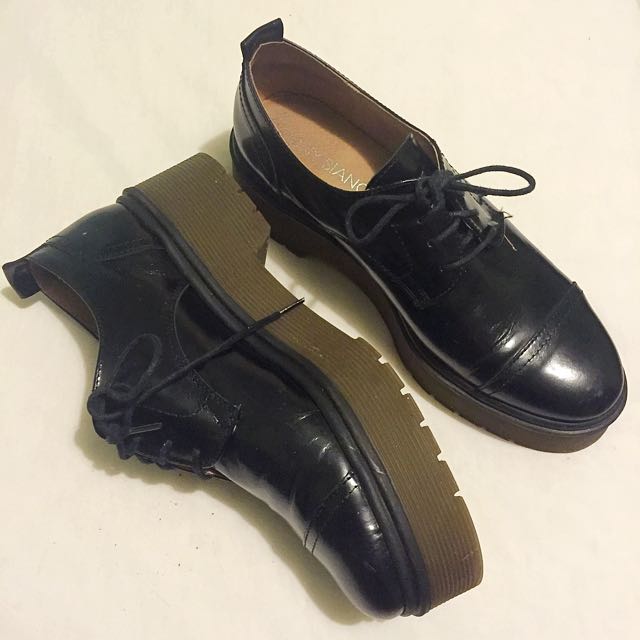 Tony bianco flatforms deals