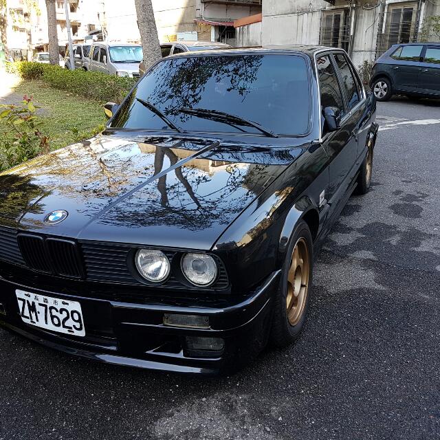 Bmw 0 318i 汽車 汽車出售在旋轉拍賣 Bmw 0 318i 汽車 汽車出售在旋轉拍賣