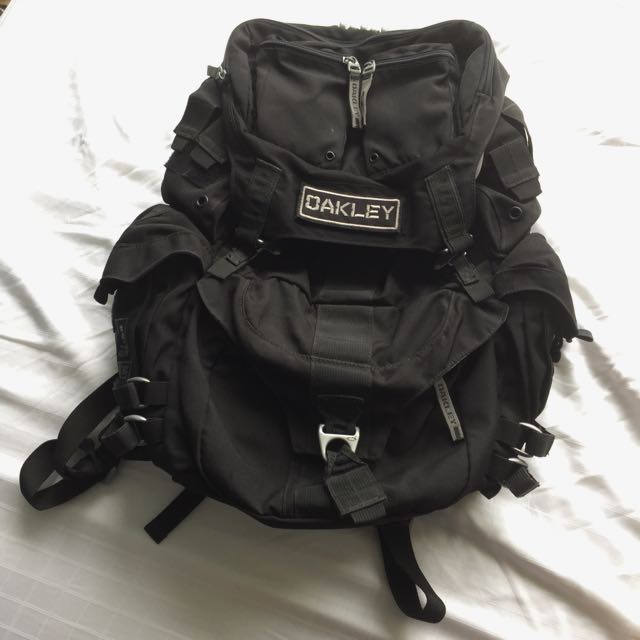 mechanism backpack oakley