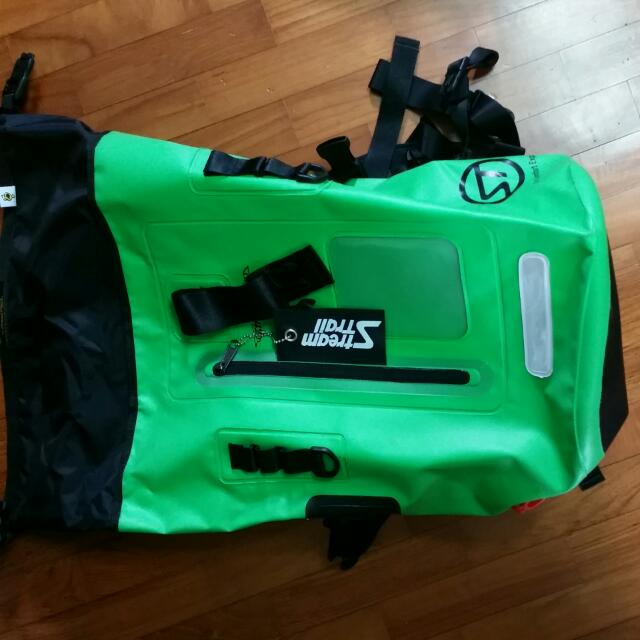 Stream Trail Backpack (Category: Hiking & Camping) located in Singapore. Submitted by sub1208 (Listing ID 87337865, Image 1). Description: Stream trail Japan . Used only once . Practically new.