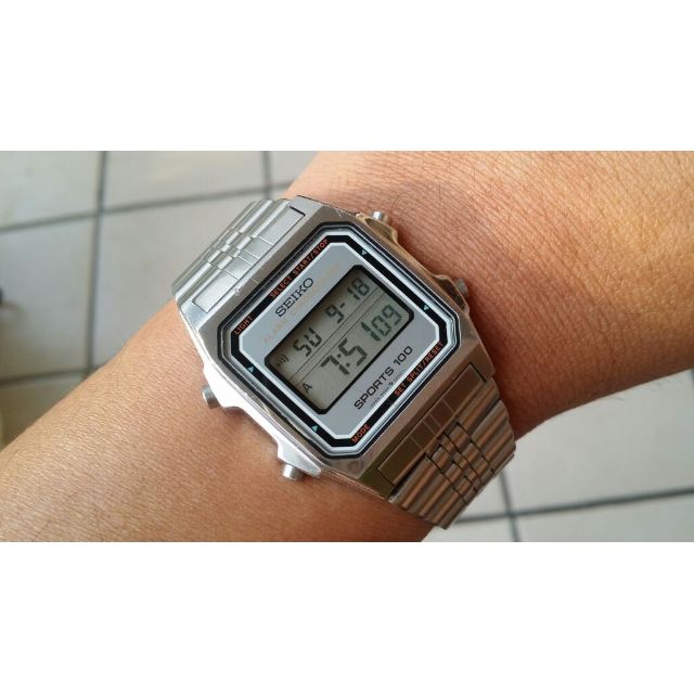 Vintage 1980 digital SEIKO Alarm Chronograph Quartz watch, Men's Fashion,  Watches & Accessories, Watches on Carousell
