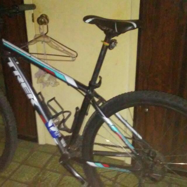 2016 29 Inch Trek Marlin 7 Mountain Bike On Carousell