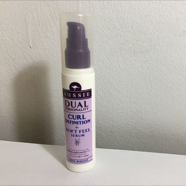 Aussie Dual Personality Curl Definition Soft Feel Serum Health Beauty Hair Care On Carousell Denne styling milk indeholder ekstrakt fra australsk havtang, hvis formel er at taemme dit krusede har, sa det ligger sig velopdragent og blankt. aussie dual personality curl definition soft feel serum