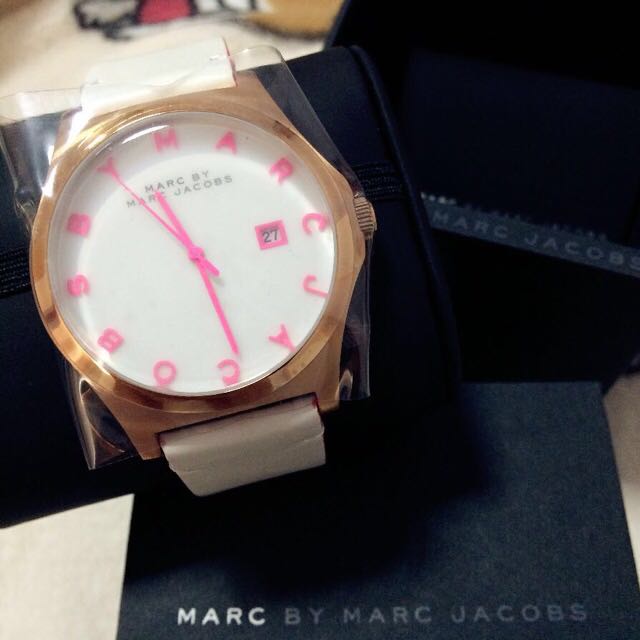 Marc jacobs smart watch rose gold on sale