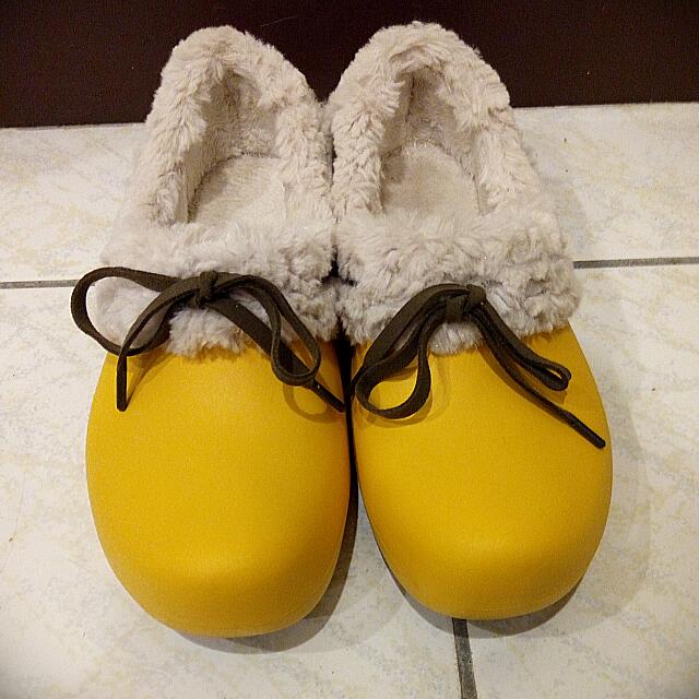 crocs with fur yellow