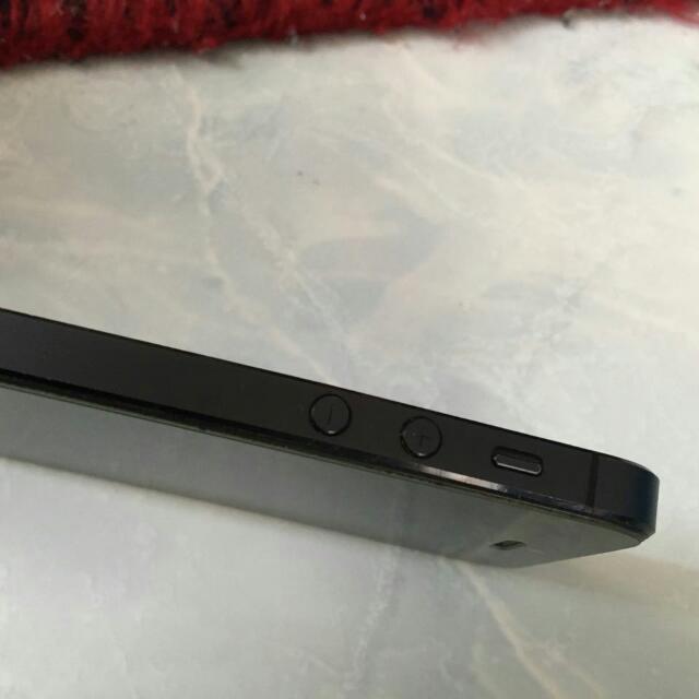 Iphone 5 (Category: iPhone Others) located in Subang Jaya. Submitted by medina89 (Listing ID 87657969, Image 3). Description: Iphone 5 Price:RM800 Interested whatsup:018-3629513.
