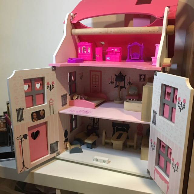 janod dolls house